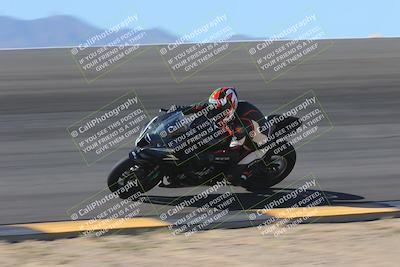 media/Nov-06-2023-Moto Forza (Mon) [[ce023d0744]]/2-Advanced Group/Session 2 (Bowl Speed Pans)/